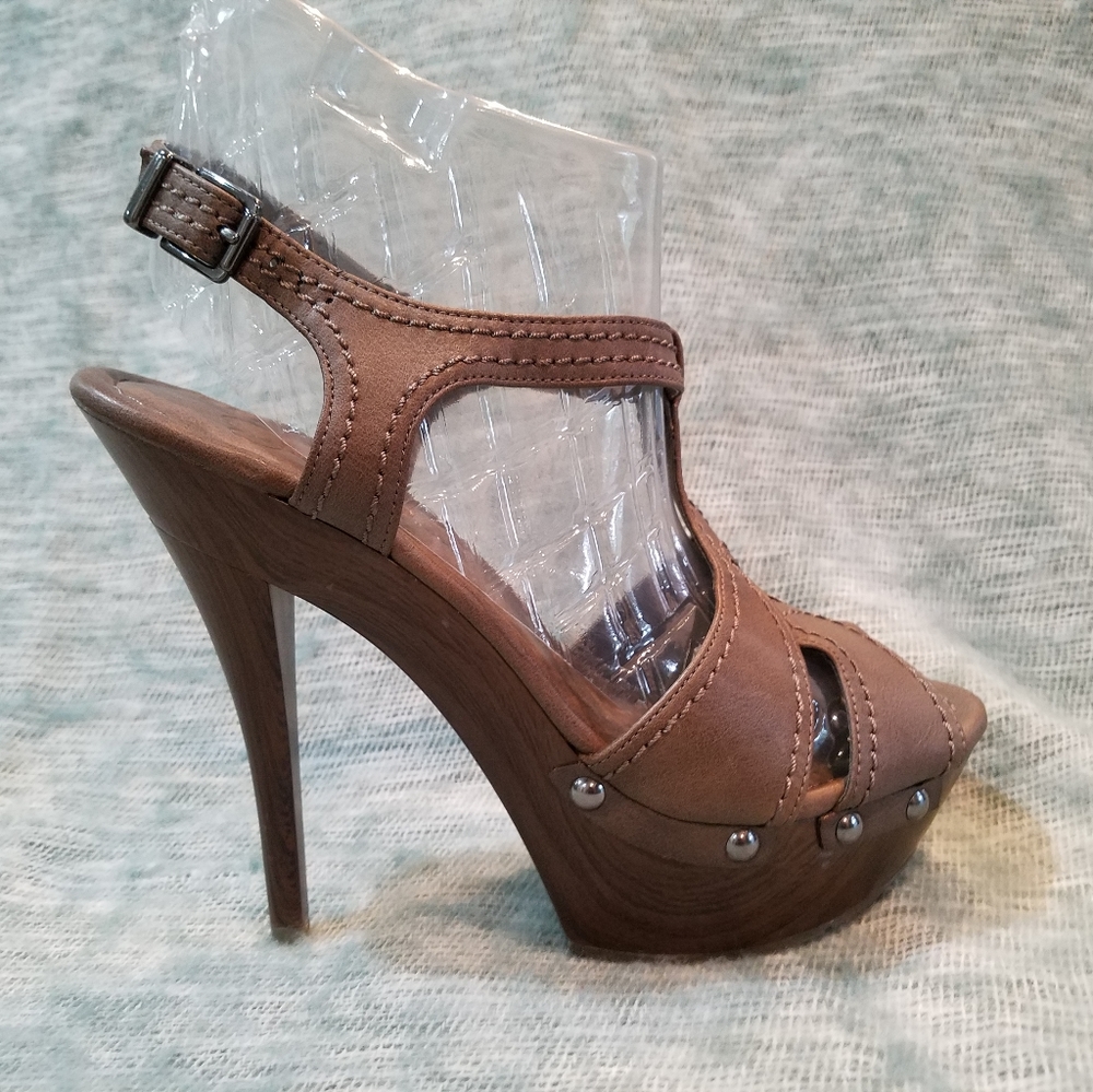 Jessica Simpson Brown & Studded Platform Heels